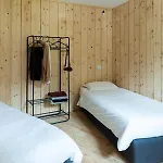 Modern With Hot Tube *