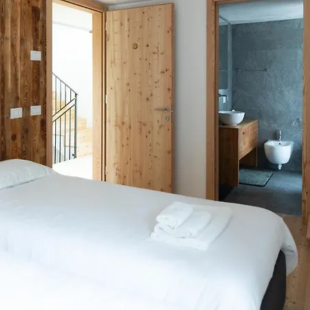 Modern With Hot Tube